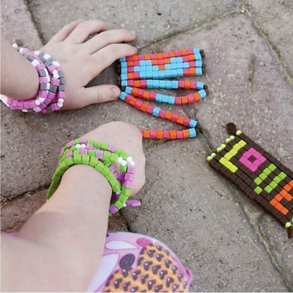 Secret Pixx Bead Friendship Bracelet Maker - Picture 3 of 5